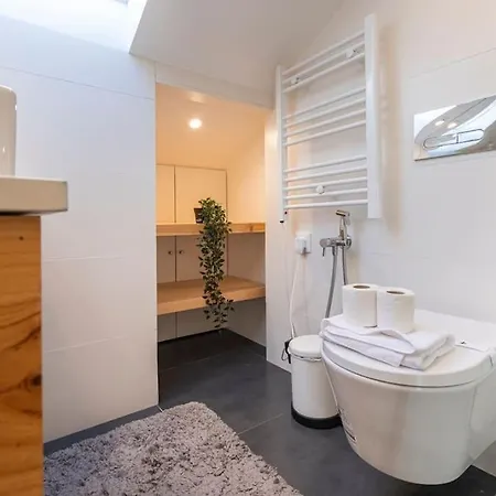 Sacramento Terrace * Lisboa