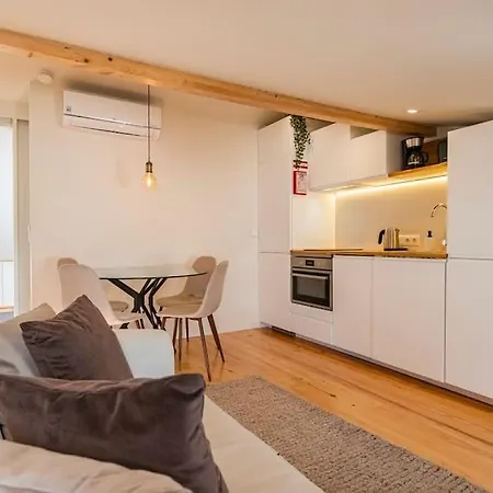 Sacramento Terrace * Lisboa